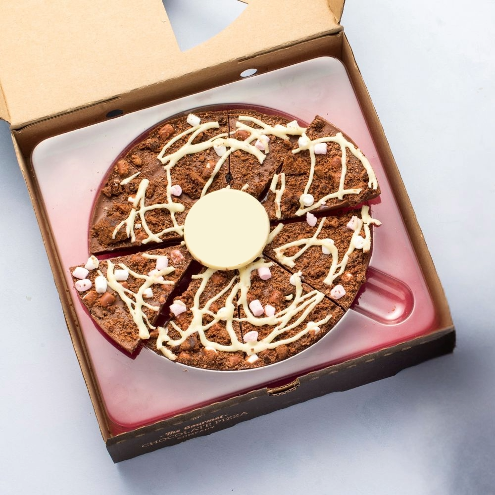 Choose from three different plaques to finish your Rocky Road Chocolate Pizza.